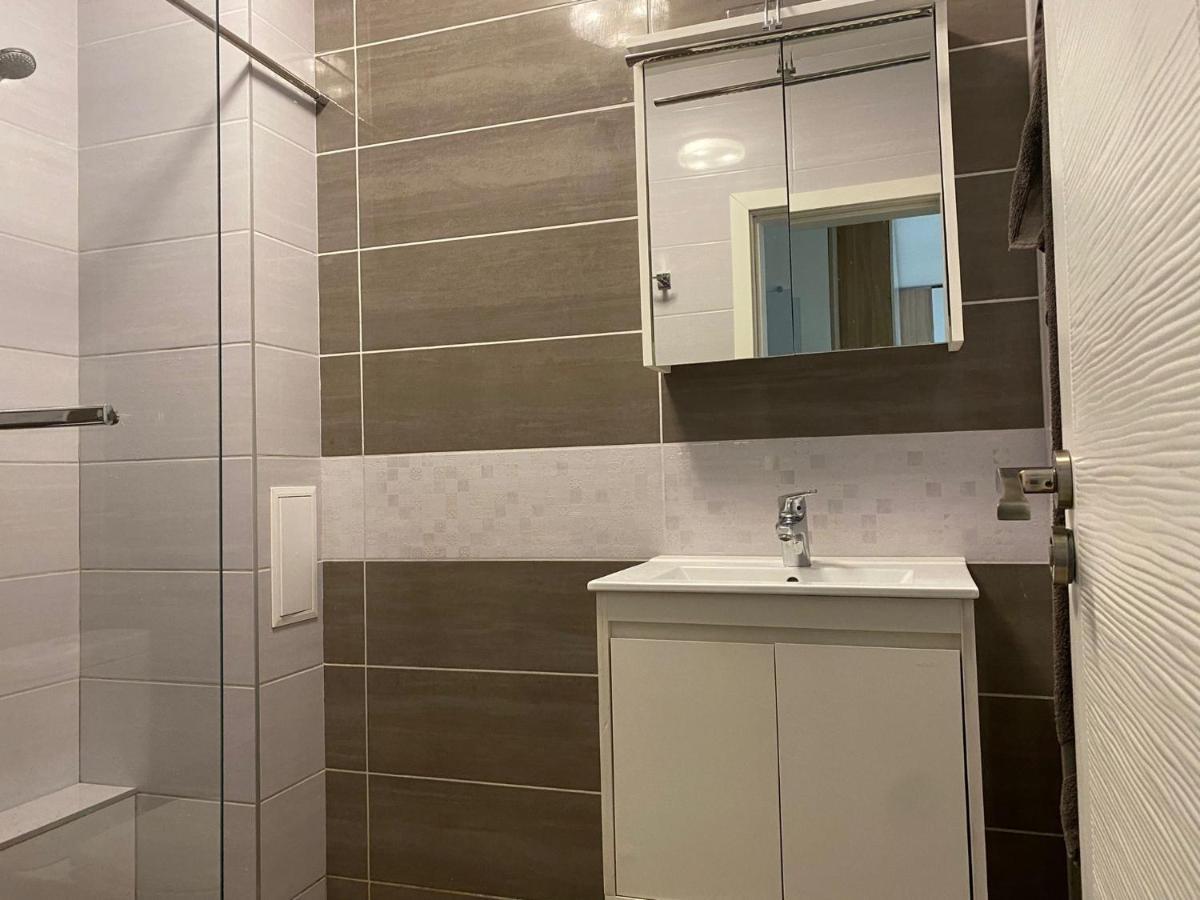 Brand New Apartment With Outdoor Swimming Pool Varna Exterior foto